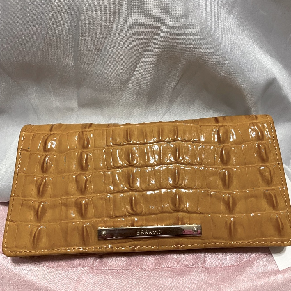 Brahmin wallet